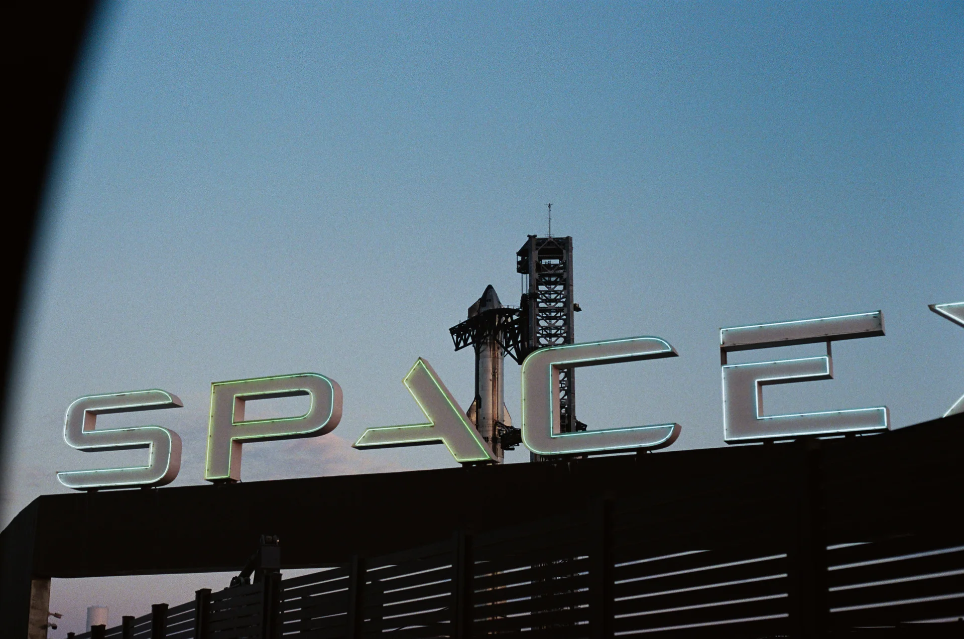 STARBASE FILM - photo 37 of 156