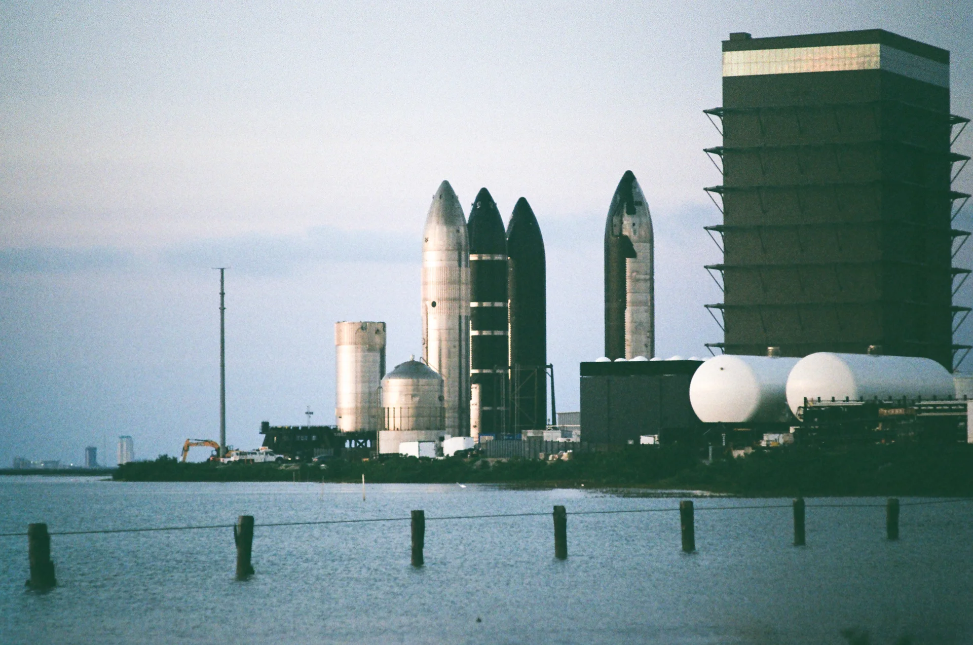 STARBASE FILM - photo 122 of 156